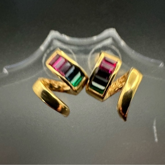 Vintage Roman gold tone Rhinestone swirl earrings - Picture 9 of 13